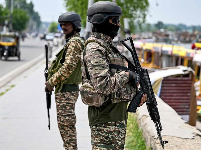 Conflict between India and Pakistan rocks cricket world