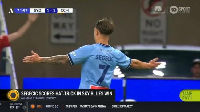 Sydney FC smash Mariners at home