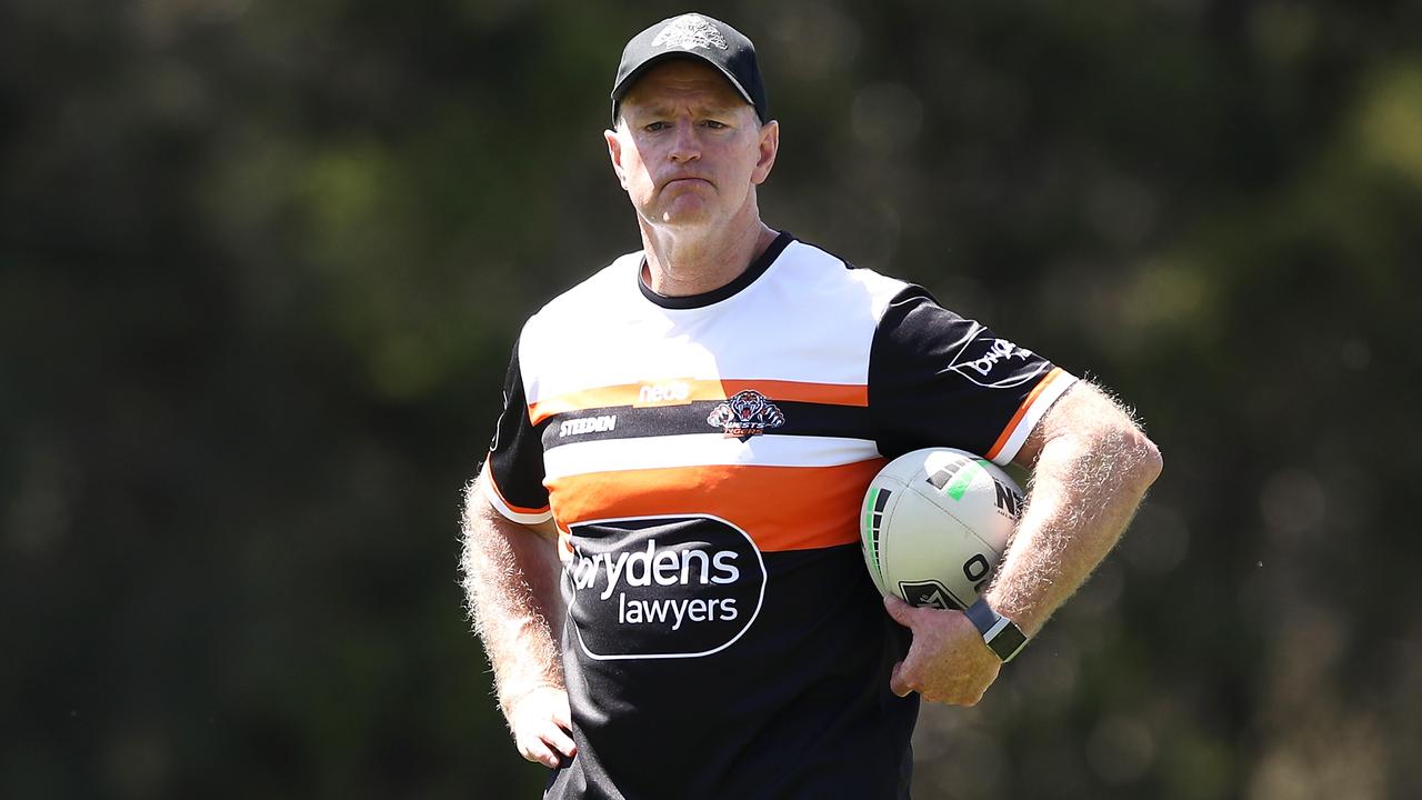 SYDNEY, AUSTRALIA - DECEMBER 07: Wests Tigers coach Michael Maguire watches on during the Wests Tigers NRL training session at St. Luke's Park North on December 07, 2020 in Sydney, Australia. (Photo by Mark Kolbe/Getty Images)