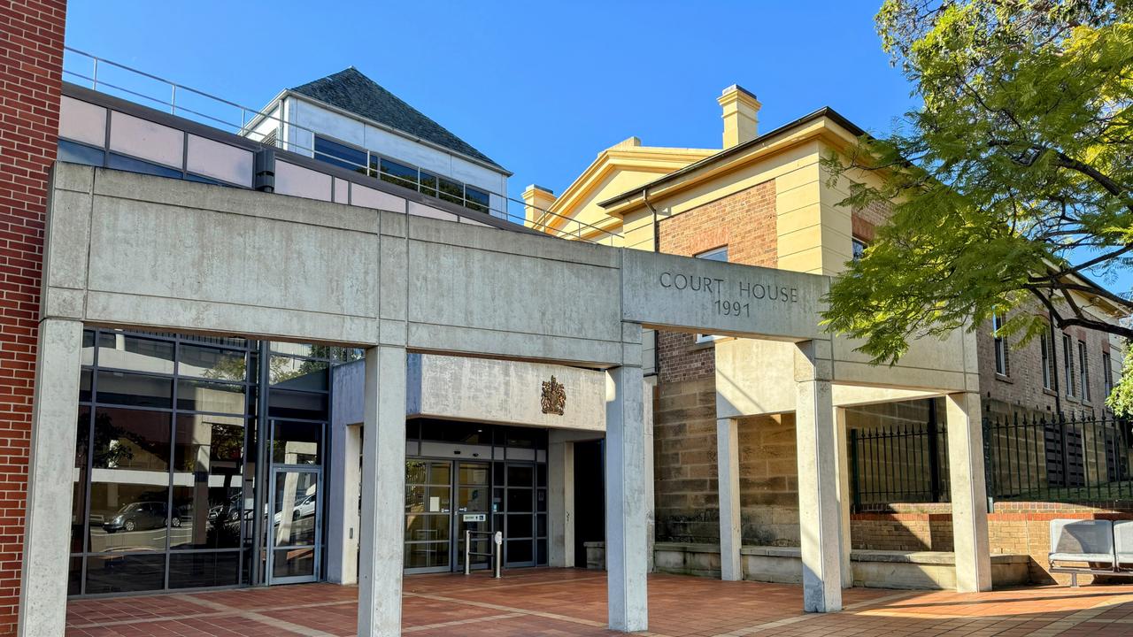 Alleged child groomer wins bid to reduce police reporting