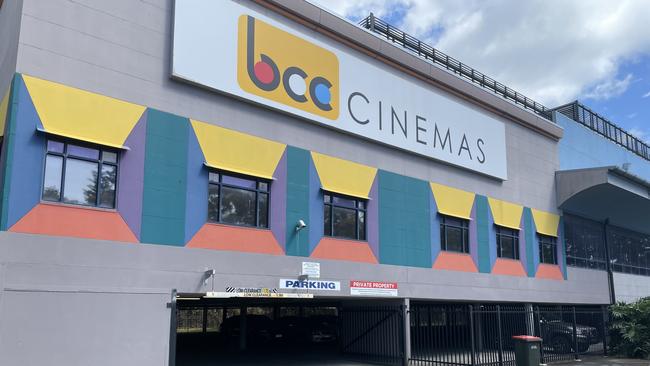 Francourt, his local Coffs Harbour contact and a man in Sydney were due to meet under the cinemas, but changed locations because the car park was too busy, according to police facts.