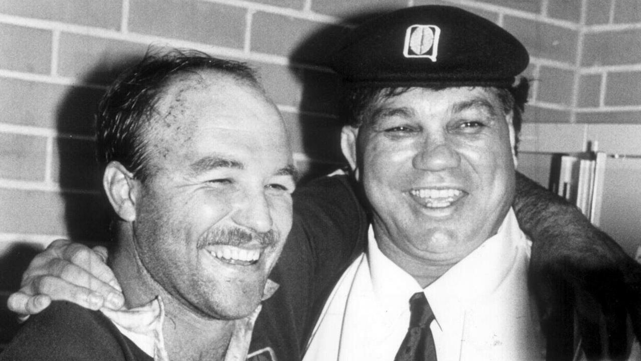 Coach Arthur Beetson (R) with captain Wally Lewis at the end of the Queensland v NSW State of Origin game at the SFS in Sydney, 14/06/1989.