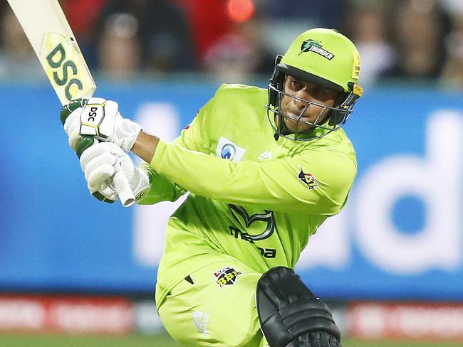 MELBOURNE, AUSTRALIA - DECEMBER 19: Usman Khawaja of the Thunder bats during the Big Bash League match between the Melbourne Renegades and the Sydney Thunder at GMHBA Stadium on December 19, 2019 in Melbourne, Australia. (Photo by Daniel Pockett/Getty Images)