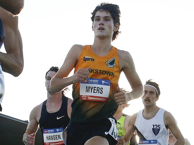 MELBOURNE, AUSTRALIA - FEBRUARY 23: Cameron Myers of Australia (C) competes in the Mens 1 Mile Run John Landy during the Maurie Plant Meet at Lakeside Stadium on February 23, 2023 in Melbourne, Australia. (Photo by Daniel Pockett/Getty Images)