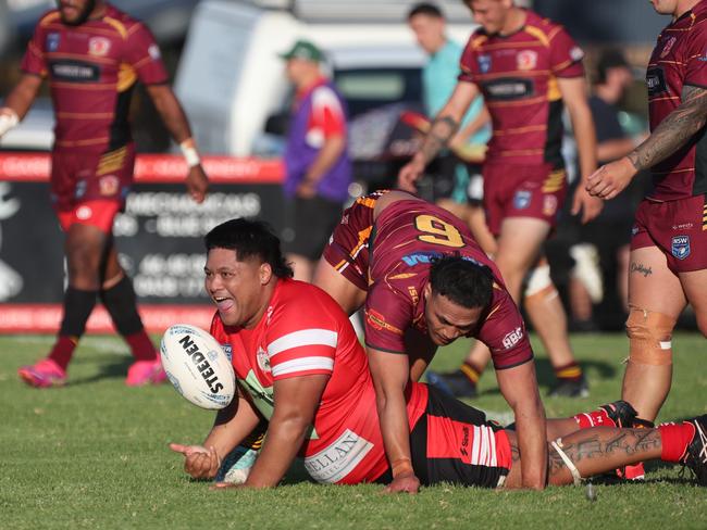 Mana Aonga scores to give South West the lead. Picture Warren Gannon Photography