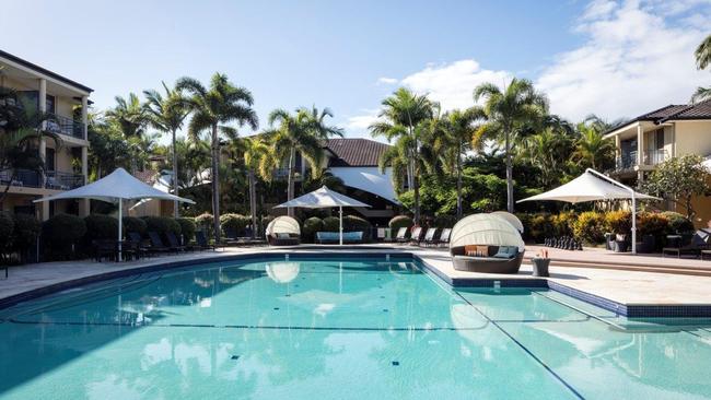 WAGs and families can lap up the Queensland sub at the Mercure’s Pool.