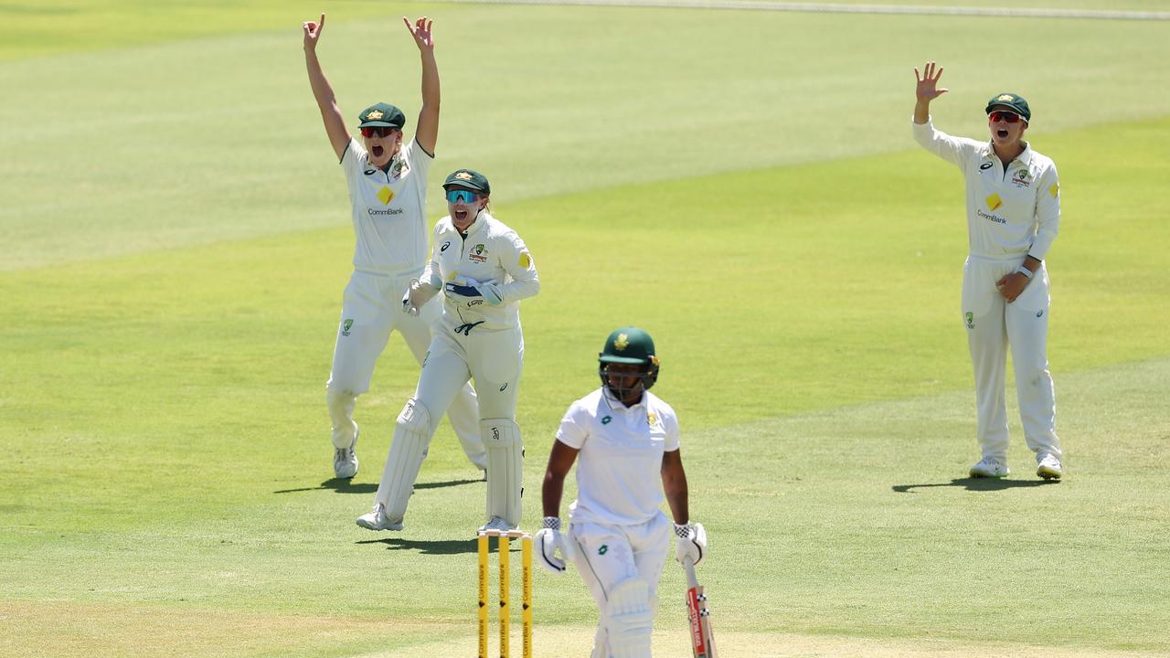 This was a familiar sight during South Africa’s brief first innings. (Photo by Paul Kane/Getty Images)