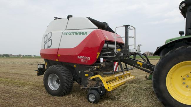 Impressive: Poettinger Impress 185 V variable chamber round baler.