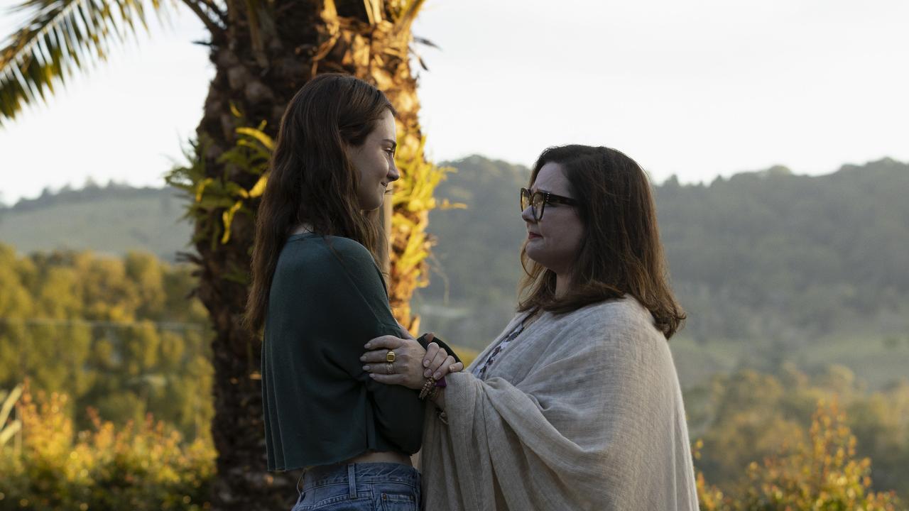 Zoe (Grace Van Patten) and Frances (Melissa McCarthy), shown. (Photo by: Vince Valitutti/Hulu)