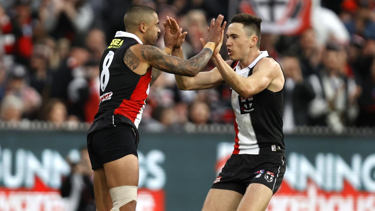 Sydney, Australia. 04th June, 2023. Toby Bedford of the GWS Giants gets  ready to kick the ball during the AFL Round 12 match between the GWS Giants  and the Richmond Tigers at