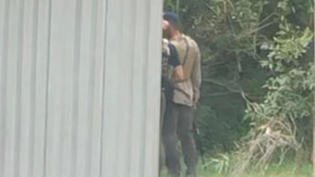 Heather Gregory posted this picture with caption: “Armed police in our garden at Dowding Street, residents told to stay in property – stay safe people”.