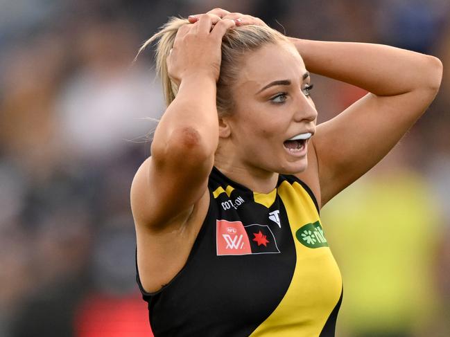 Did controversial free kick rob Tigers in AFLW thiller?