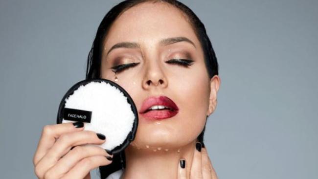 The Face Halo uses microfibre to dislodge makeup on the skin.