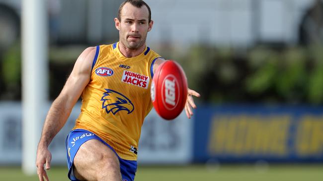 Shannon Hurn is a pivotal player for all SuperCoach defences. Picture: AAP Image/Richard Wainwright.