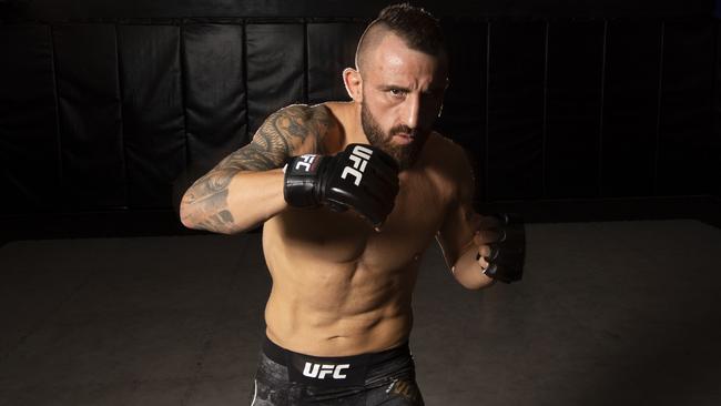 WOLLONGONG, AUSTRALIA – NewsWire Photos March 11, 2021. UFC champion Alex Volkanovski at his Windang gym in the Illawarra leading up to his world title fight. Picture: NCA NewsWire / Simon Bullard.