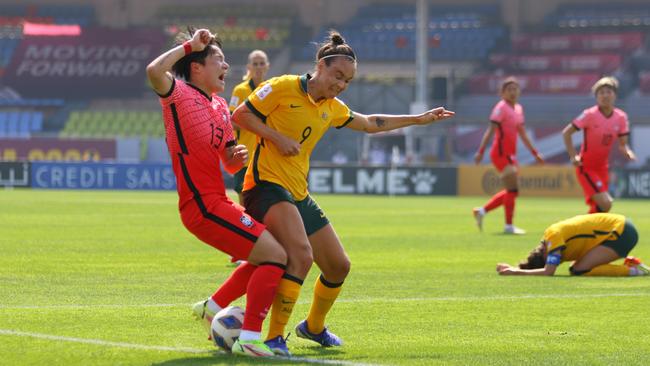 With Steph Catley down injured (R), the Matildas copped a penalty.