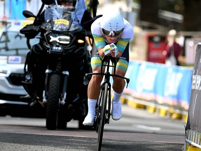 Australia's Hamish McKenzie heads to the silver medal in the men junior individual time trial at last year’s junior road world championships. (Photo by William WEST / AFP)