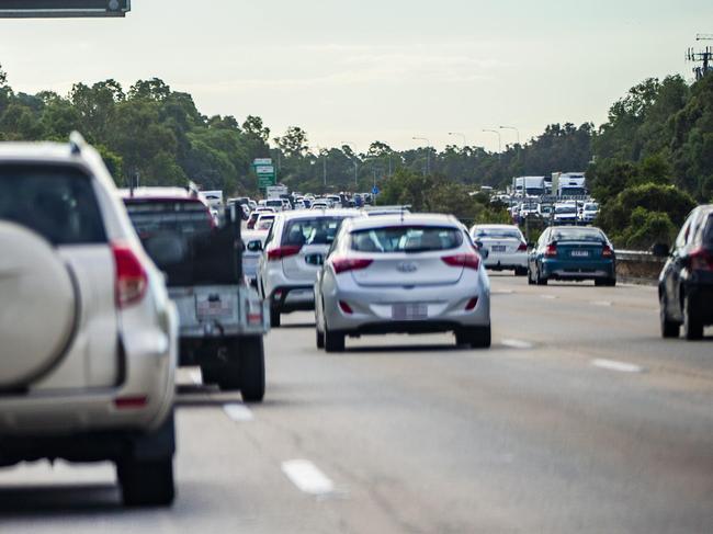 Traffic on the M1 at Helensvale. Picture: Nigel Hallett.