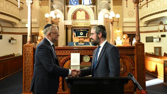 Anthony Albanese meets Rabbi Yaakov Glasman during a visit to the St Kilda Shule in Melbourne on October 11 last year. Picture: AAP