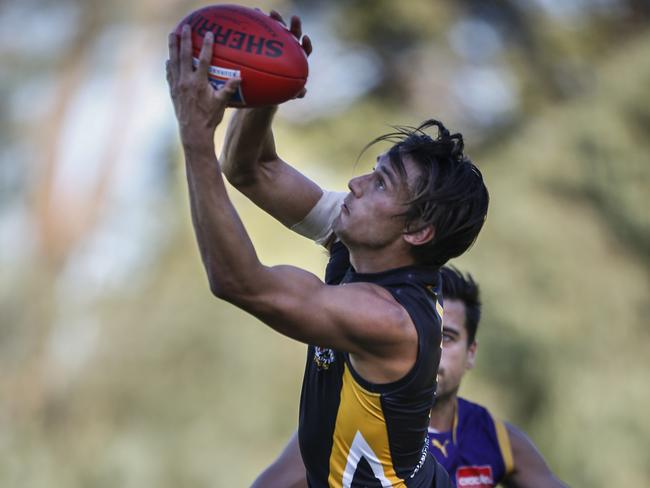 EFL (Div 1 football): Vermont v Balwyn. Picture: Valeriu Campan