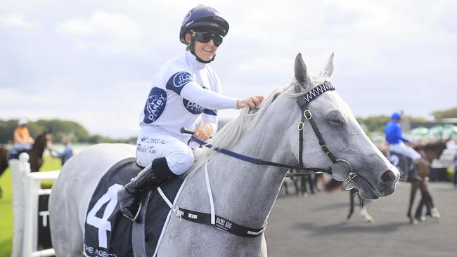 Rachel King and Greysful Glamour will chase another ffeature race win at Royal Randwick on Boxing Day. Picture: Getty Images