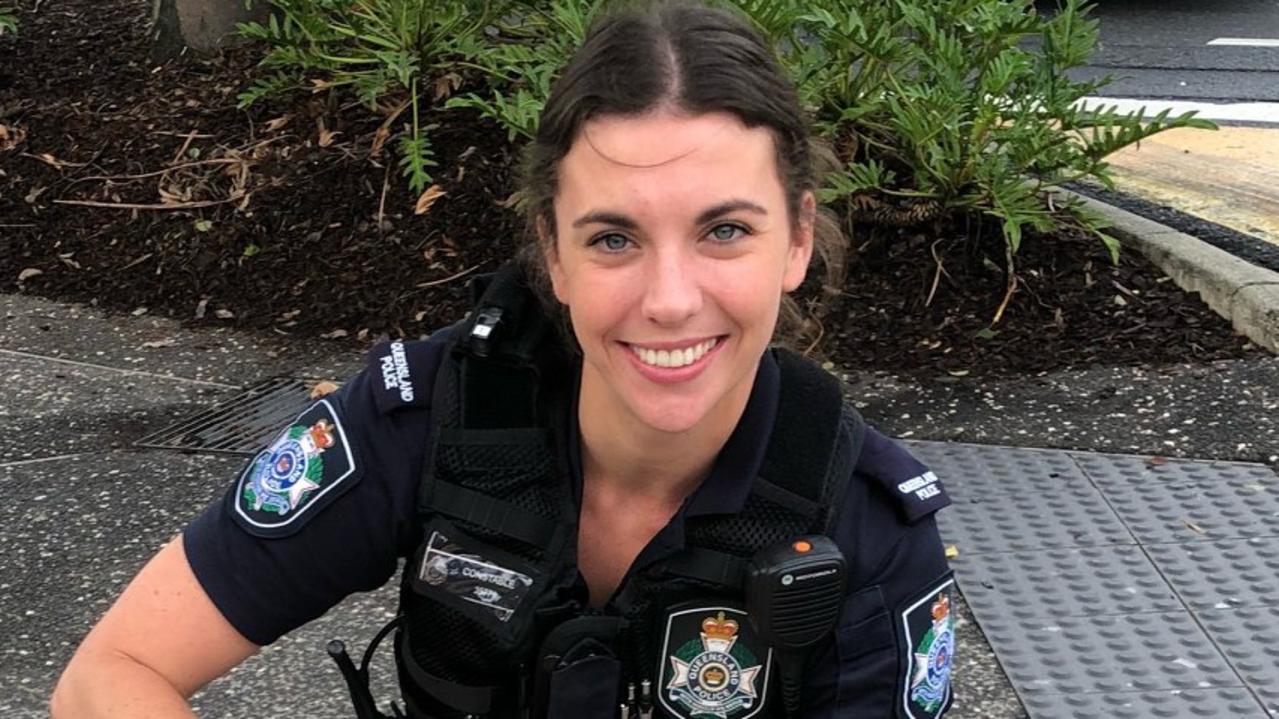 Qld Police Twitter Facebook Go Crazy For Photo Of Hot Female Cop The Advertiser 