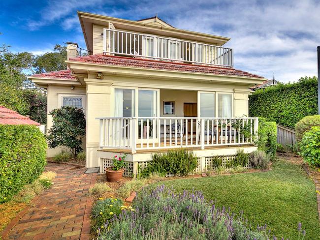 Real Estate: 58 Wolseley Rd, Mosman