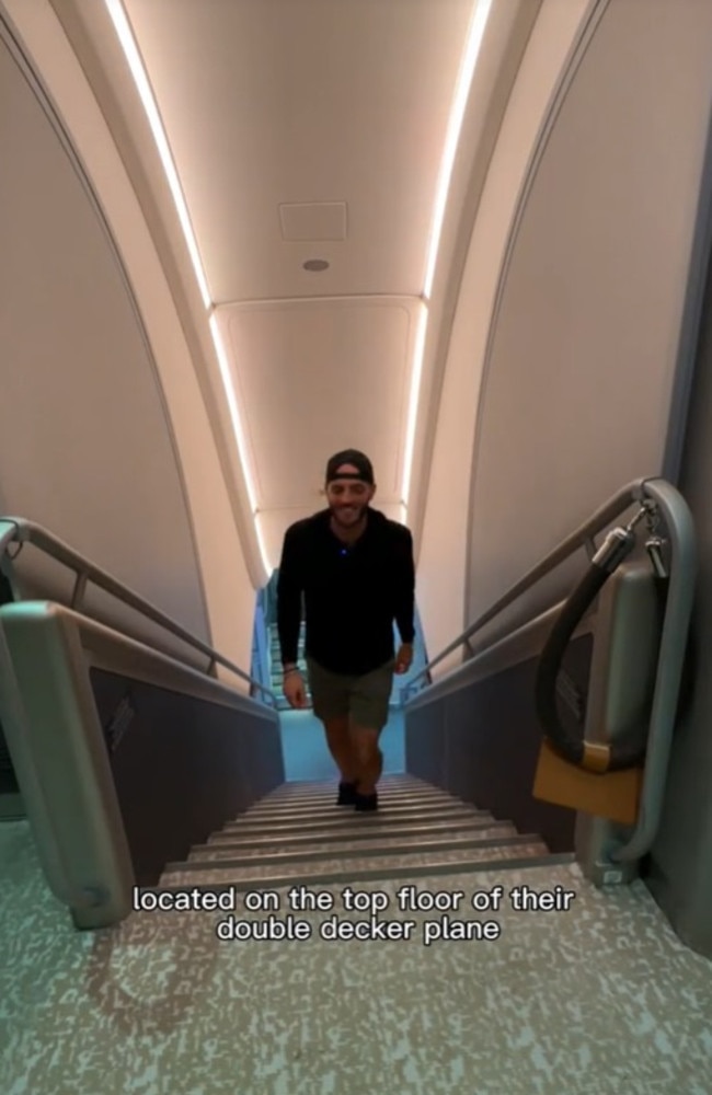 Frequent flyer Jordan Egbert got to experience the award-winning Singapore Airlines Skyroom Suites. Picture: TikTok/countingcountries