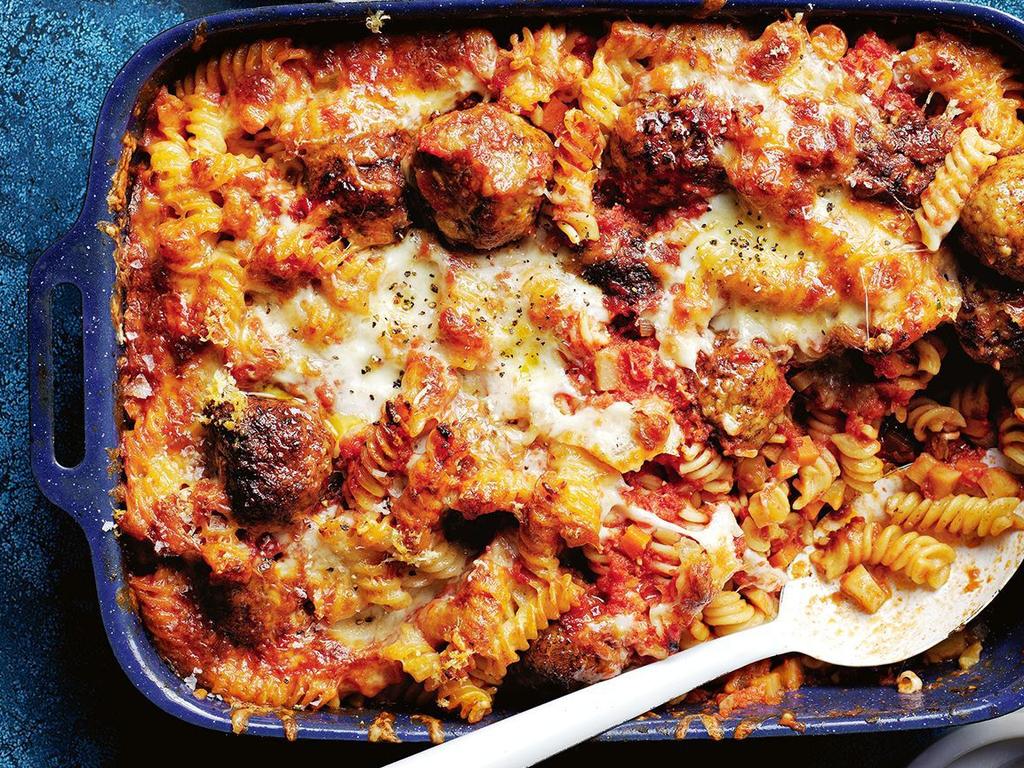 Meatball fusilli bake.