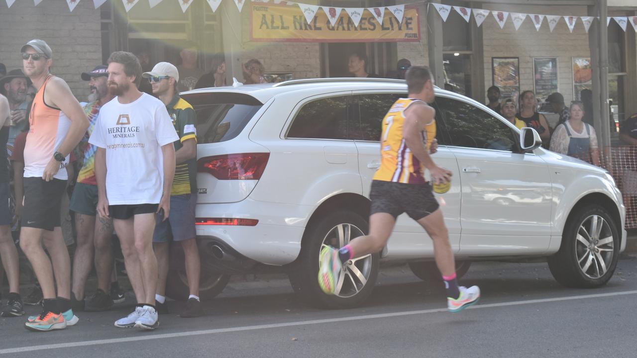 The Central Queensland Bulls were first team to run off to the Railway Hotel.