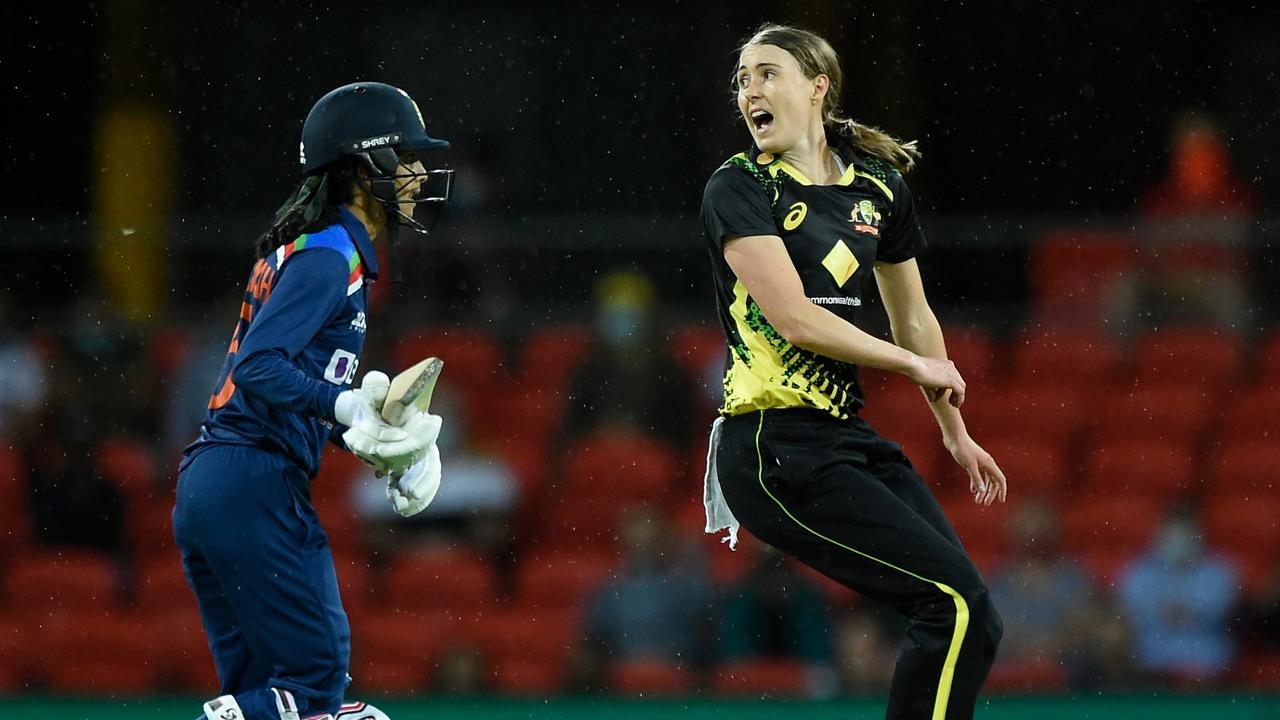 Tayla Vlaeminck twice broke through against India in the second T20. Photo: Getty Images