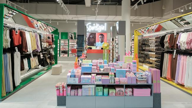 Sportsgirl reopened their doors at the Sunshine Plaza with a new and improved store. Picture: contributed