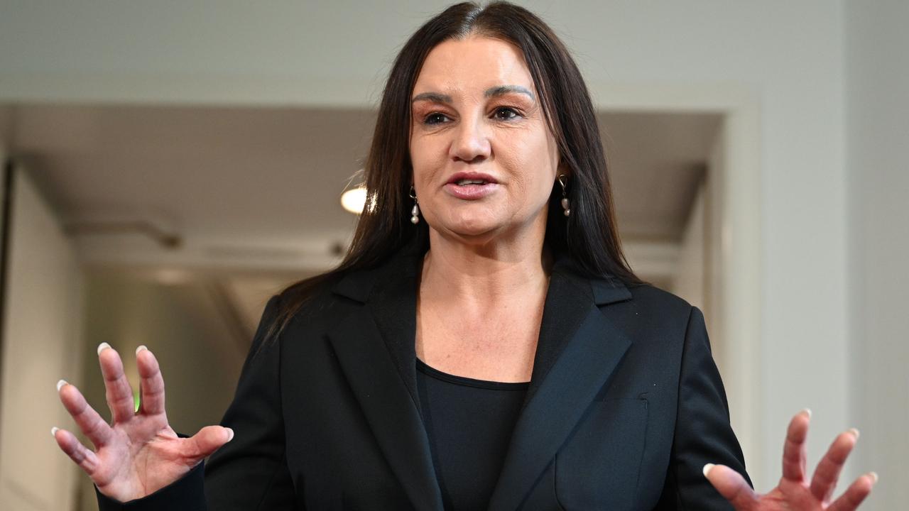 Senator Jacqui Lambie has led the attack on the broad energy bill rebate. Picture: NCA NewsWire / Martin Ollman