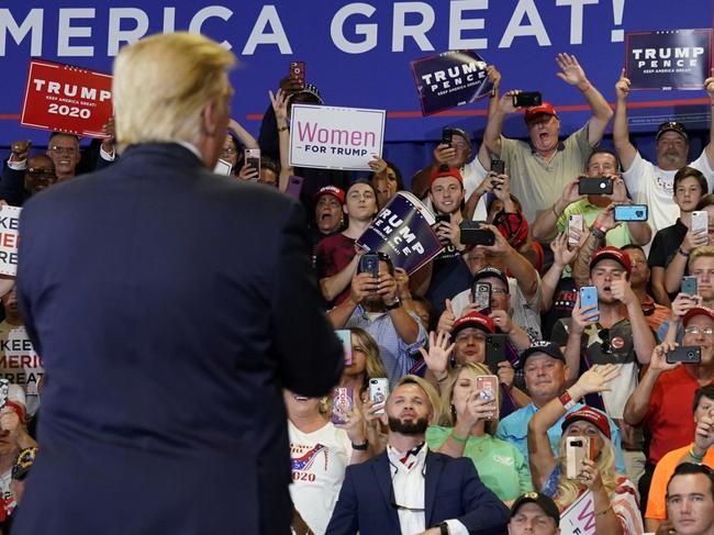 U.S. President Donald Trump holds a campaign rally in Fayetteville, North Carolina, U.S., September 9, 2019. REUTERS/Kevin Lamarque - RC15157391B0