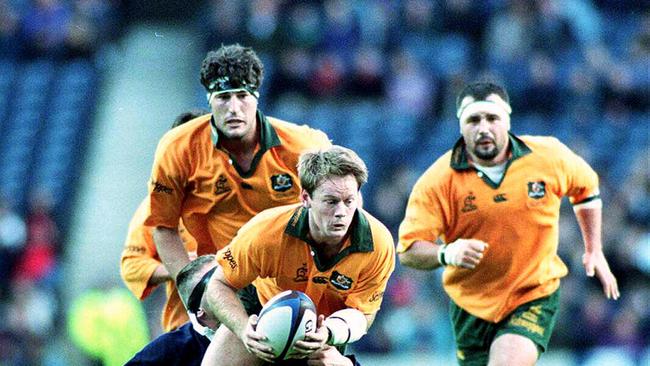 Pat Howard (ball) during Scotland v Australia RU test at Murrayfield, 09/11/96. Rugby Union A/CT