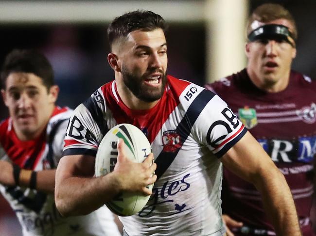 SYDNEY, AUSTRALIA - JULY 22:  James Tedesco of the Roosters makes a break during the round 19 NRL match between the Manly Sea Eagles and the Sydney Roosters at Lottoland on July 22, 2018 in Sydney, Australia.  (Photo by Matt King/Getty Images)