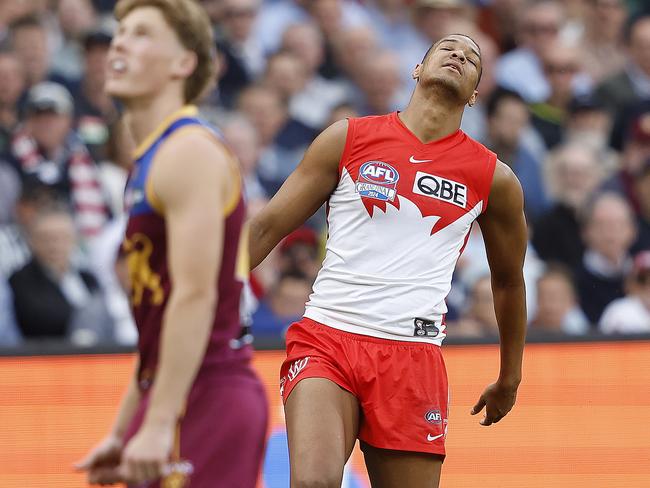 It was a day to forget at the MCG for Sydney’s key forwards. Picture: Phil Hillyard