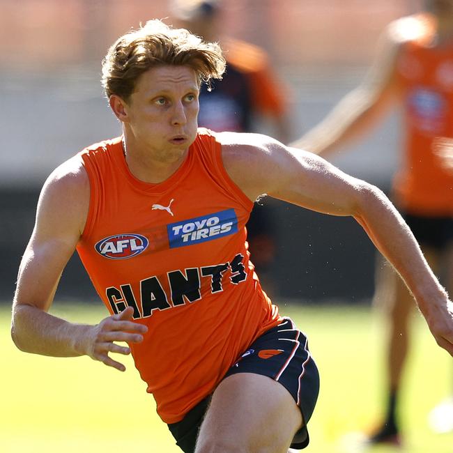 Lachie Whitfield is owned by fewer than 1000 KFC SuperCoach teams.