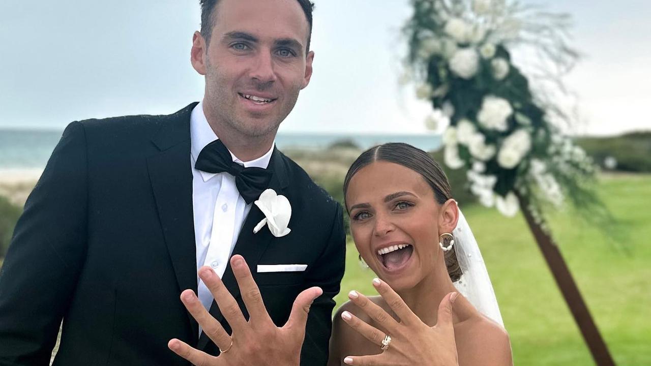 Port Adelaide star Jeremy Finlayson and his wife Kellie Finlayson married at Tennyson Beach, South Australia. Picture: @kelliefinlayson_ / Instagram