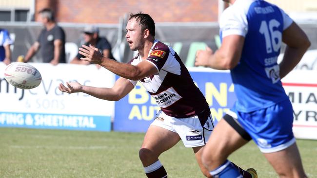 Action Shots of the Burleigh Bears and Tugun Seahawks at 3pm Pizzey Park. Kurtis Rowe. 3 April 2022 Miami Picture by Richard Gosling