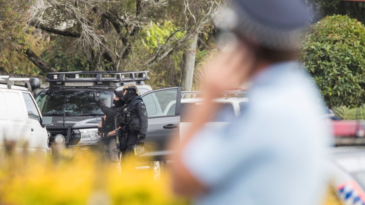 Zlatko Sikorsky surrenders after two-day siege on Sunshine Coast