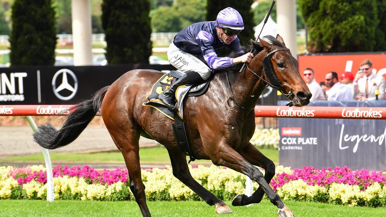 Pericles se pierde el Epsom Handicap con el gatito Tom para enarbolar la bandera de Godolf