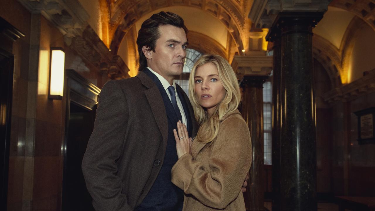 Sienna Miller and Rupert Friend in Anatomy of a Scandal.