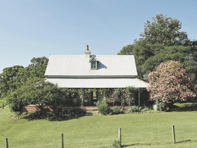 1860s stone cottage Danesbank at Milton.