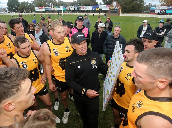 Interleague Round, Ovens & Murray V Goulburn Valley, at City Oval Albury, Ovens & Murray coach Damian Sexton,   Picture Yuri Kouzmin