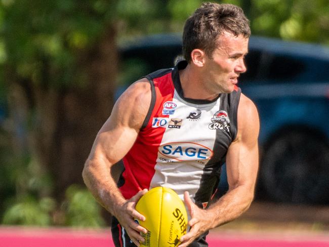 Southern Districts skipper Dean Staunton on the run. Picture: Aaron Black/AFLNT Media