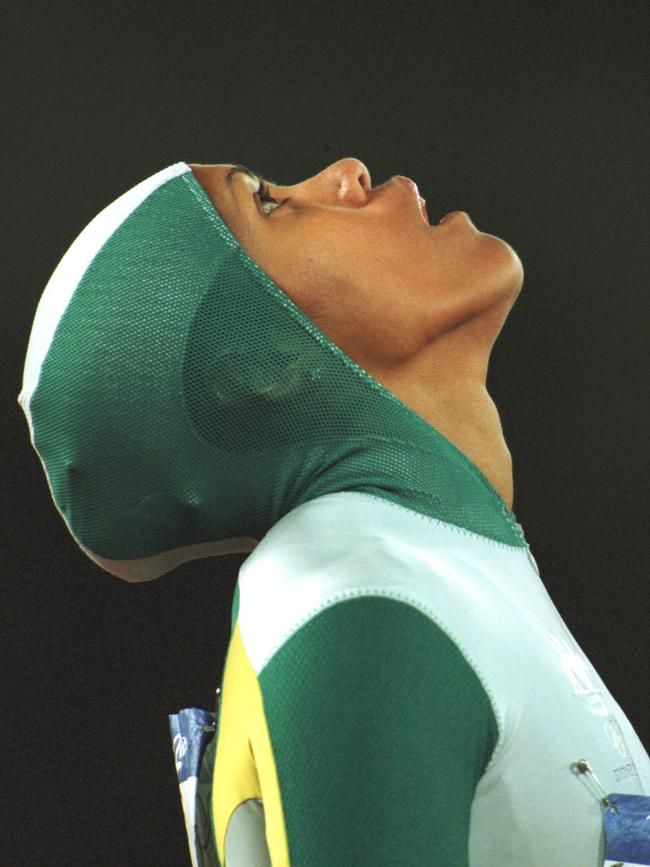 Cathy Freeman prepares to run the women's 400 sprint final of Sydney 2000 Olympic Games.