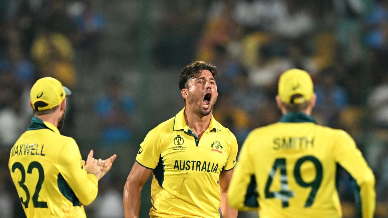 Stoinis (centre) will be desperate to reclaim his place in the side. (Photo by R.Satish BABU / AFP)