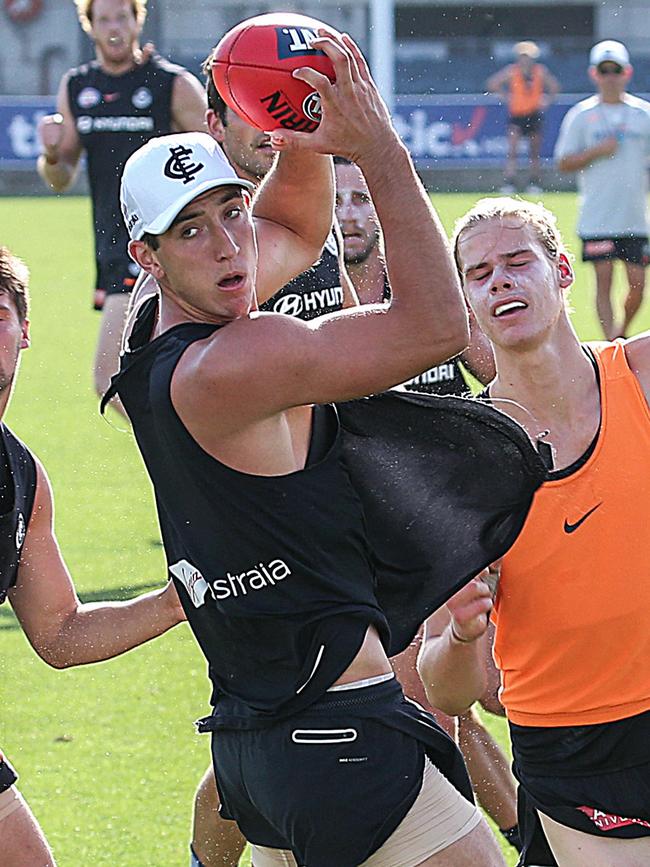 Jacob Weitering marks at training. Picture: Ian Currie