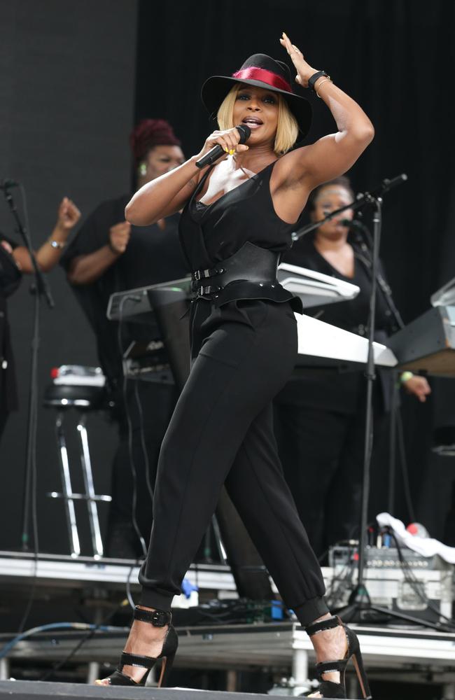 Mary J Blige performing on the Pyramid Stage at the 2015 Glastonbury Festival. Picture: AAP